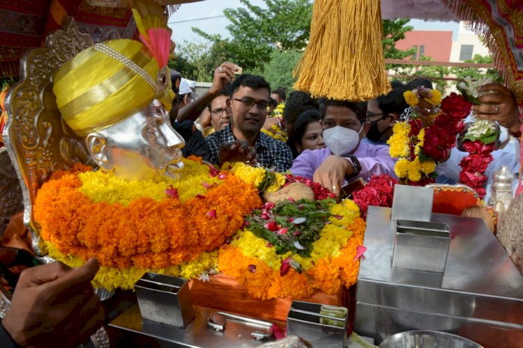 संत श्री गजानन महाराज पालखी सोहळ्याचे सोलापूर जिल्ह्यात आगमन